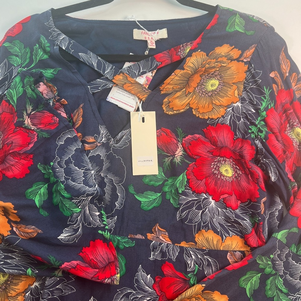 Fanco Women's Dress Size‎ XL Large Floral Bell Sleeve V-Neck Boho Top NWT
